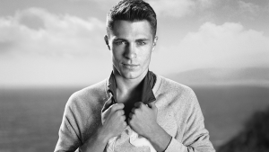 Colton Haynes, de “Arrow” e “Teen Wolf”, se assume homossexual