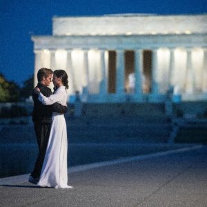 Mulher-Maravilha 1984 abraça a década de 1980 com canções, figurinos e referências