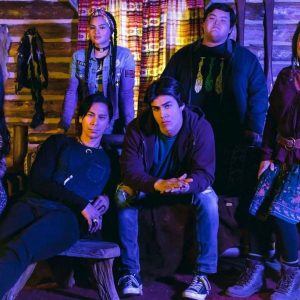 Série sobrenatural “Trickster: O Agente do Caos” estreia hoje no Globoplay