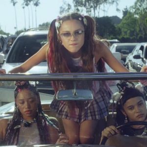 De surpresa: Olivia Rodrigo lança o clipe de sua música ‘Brutal’