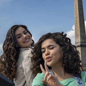 De Volta aos 15, nova série brasileira da Netflix com Maisa, encerra gravações em Paris