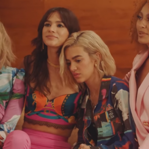 Maldivas e De Volta aos 15 ganham vídeos inéditos no Tudum Netflix