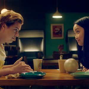 Trailer de ‘Moonshot’ novo filme de Lana Condor e Cole Sprouse é divulgado