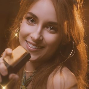 Gabriella Di Grecco apresenta ‘A Volta’, nova música da Disney que celebra o retorno presencial
