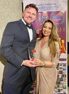 Canal Demais comemora o prêmio de “Melhor Trilha Sonora” no LA Webfest, pela série “Medea”