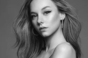 Ester Expósito estrelará The Talent em Berlim