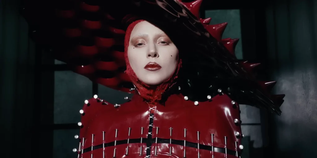Lady Gaga lança novo single e clipe durante intervalo do Grammy