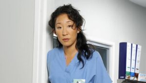 Sandra Oh reconsidera retorno como Cristina Yang em Grey’s Anatomy