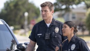 Os fãs de The Rookie já podem comemorar! A aguardada sétima temporada da série, estrelada por Nathan Fillion, finalmente chegou ao Brasil!