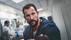 Imagem do poster da série The Pitt