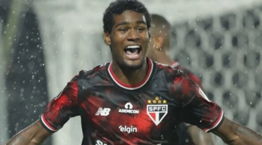 Bahia x São Paulo: onde assistir, escalações e o que vale no jogo do Brasileirão Imagem de partida do São Paulo