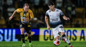 Imagem de jogadores do Corinthians e Novorizontino