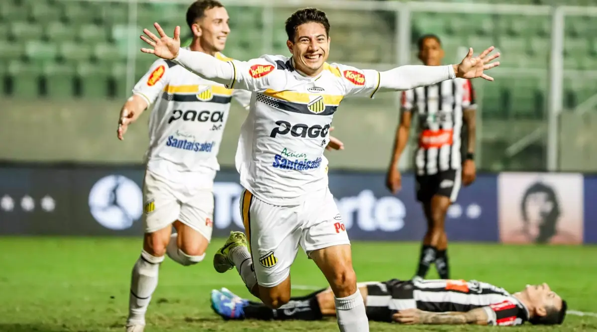 Imagem de jogadores do Novorizontino