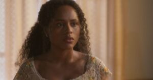 Resumo Garota do Momento (07/05): Beatriz e Basílio invadem a mansão à procura de Clarice