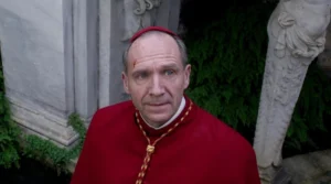 Ralph Fiennes, de Harry Potter, entra para o universo de Jogos Vorazes em novo filme da franquia