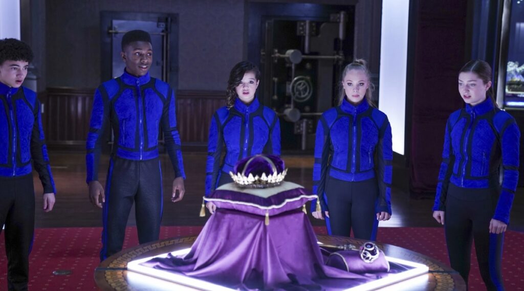 Sessão da Tarde hoje: confira o filme que a Globo exibe nesta sexta-feira (23/05) Imagem do filme Sociedade Secreta dos Segundos Filhos Reais que será exibido na Sessão da Tarde