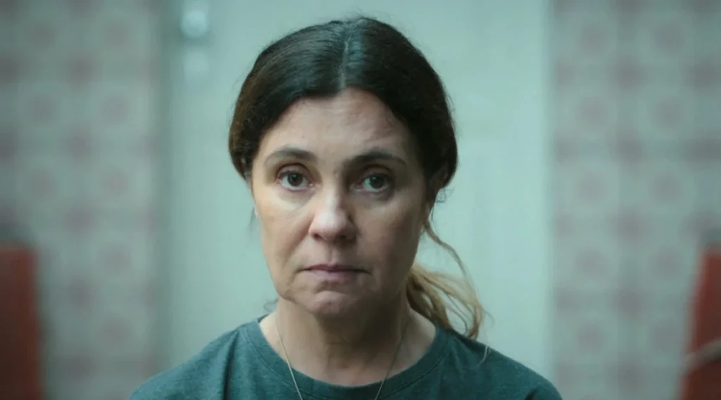 Os Outros terá terceira temporada? Entenda o final da série da Globo Imagem da segunda temporada de Os Outros