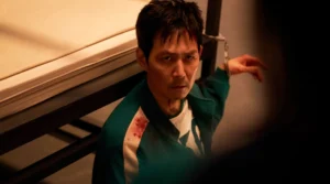 Gi-hun algemado em cena da temporada final de Round 6