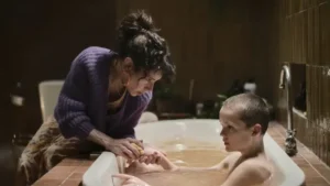 Faça Ela Voltar: entenda a história e o que a crítica diz sobre o novo filme dos criadores de Fale Comigo