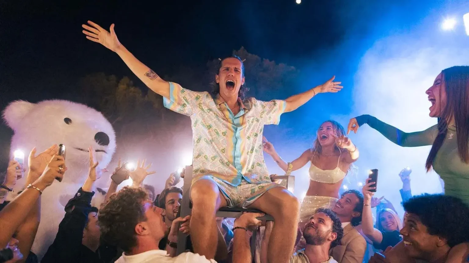 Jovens Milionários final explicado: quem é o vilão e como termina a série da Netflix Imagem da série Jovens Milionários