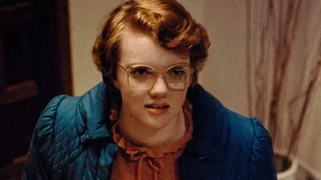 Personagem Barb Holland aparece em cena clássica da primeira temporada de Stranger Things