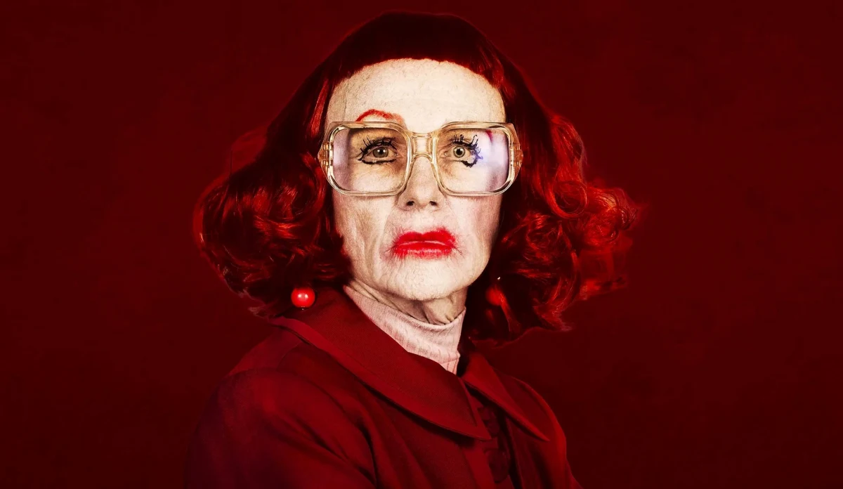 Quem é Tia Gladys? Entenda a origem da personagem de A Hora do Mal