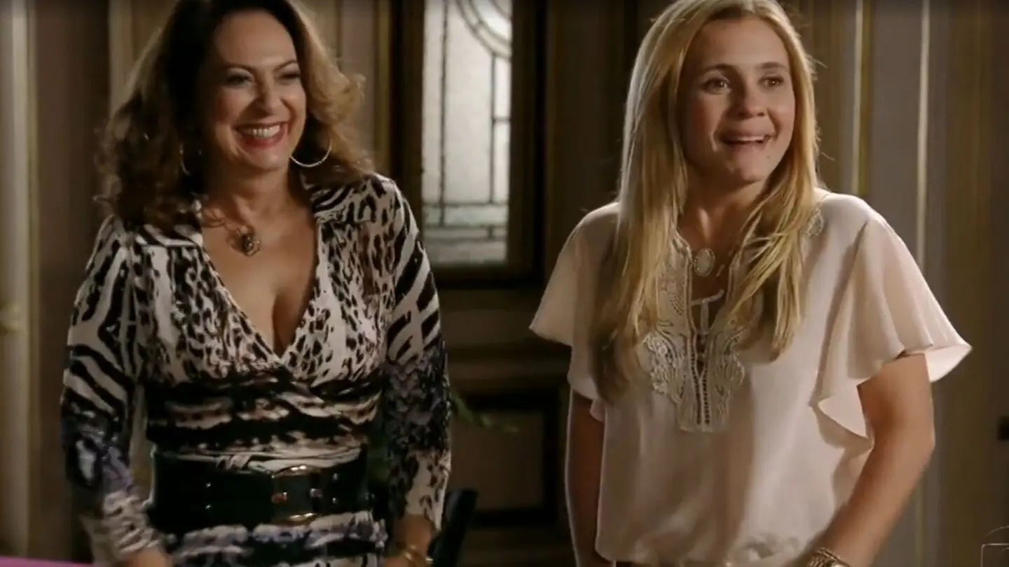 Avenida Brasil 2: Eliane Giardini confirma retorno e admite medo da continuação; saiba tudo