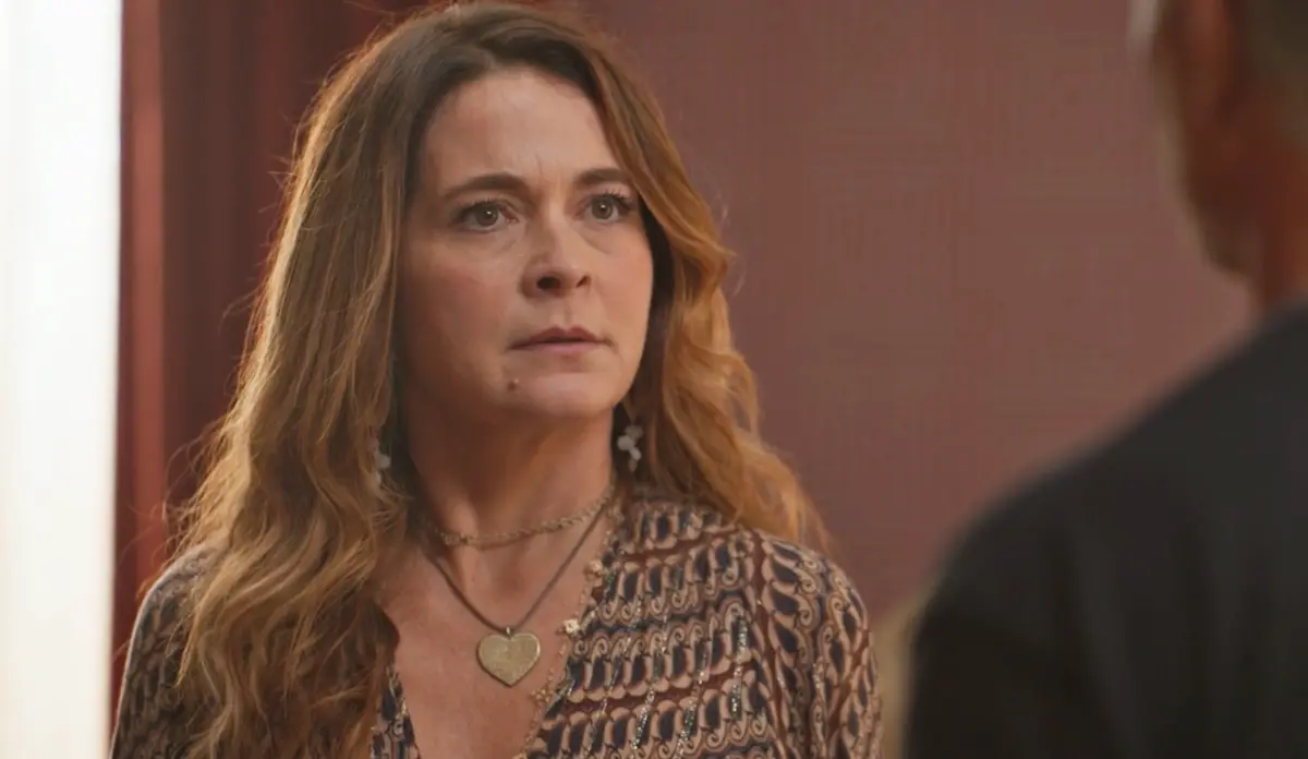 Dona de Mim resumo (27/11): Filipa é salva após denúncia e Samuel se surpreende ao ver Tânia no hospital