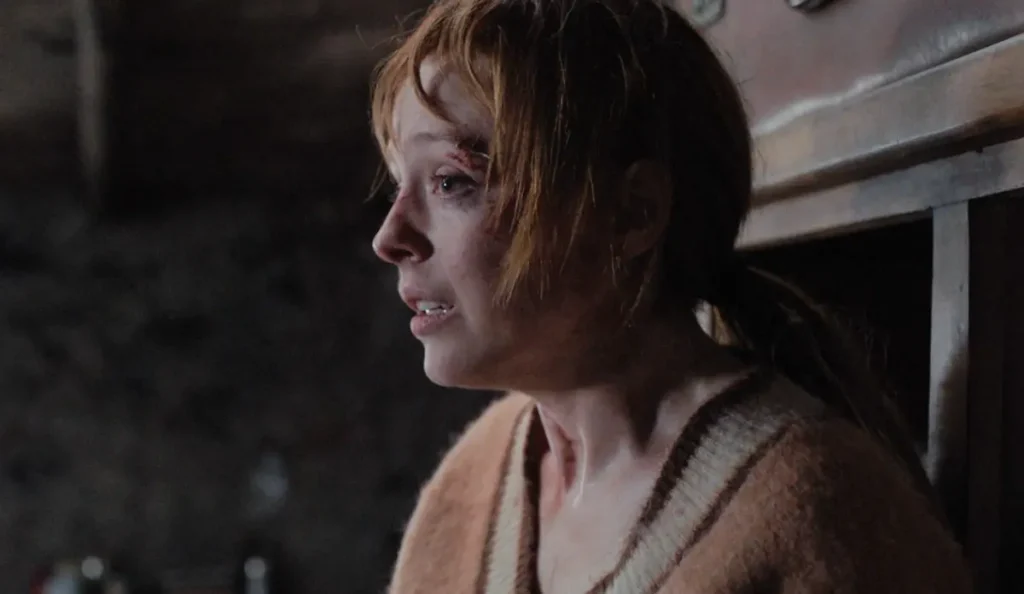 Protagonista Clara Merlo em cena de O Cuco de Cristal, série de suspense da Netflix