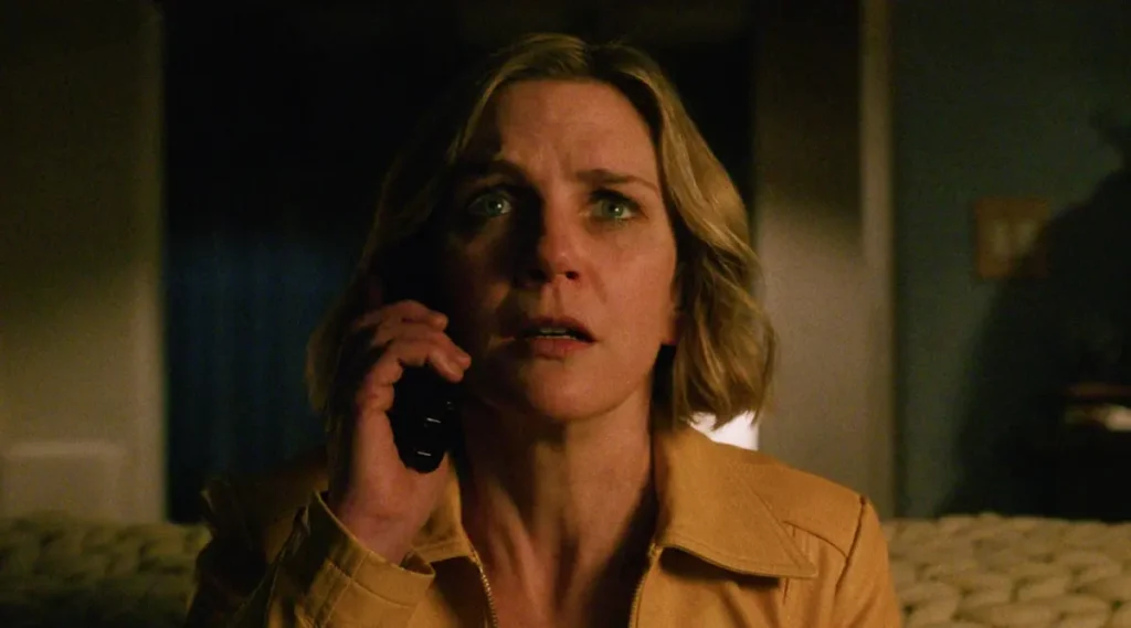 Pluribus: nova série do criador de Breaking Bad mistura ficção científica e crítica social; saiba tudo Imagem de Rhea Seehorn em Pluribus, nova série da Apple TV