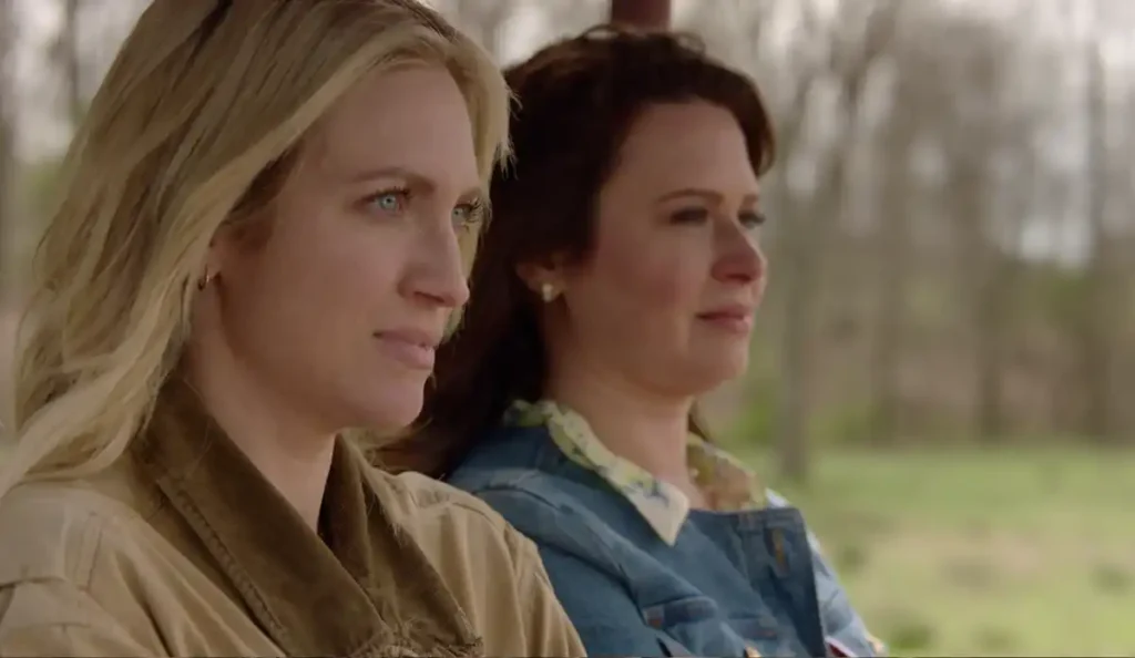 Cena da série Casadas e Caçadoras 