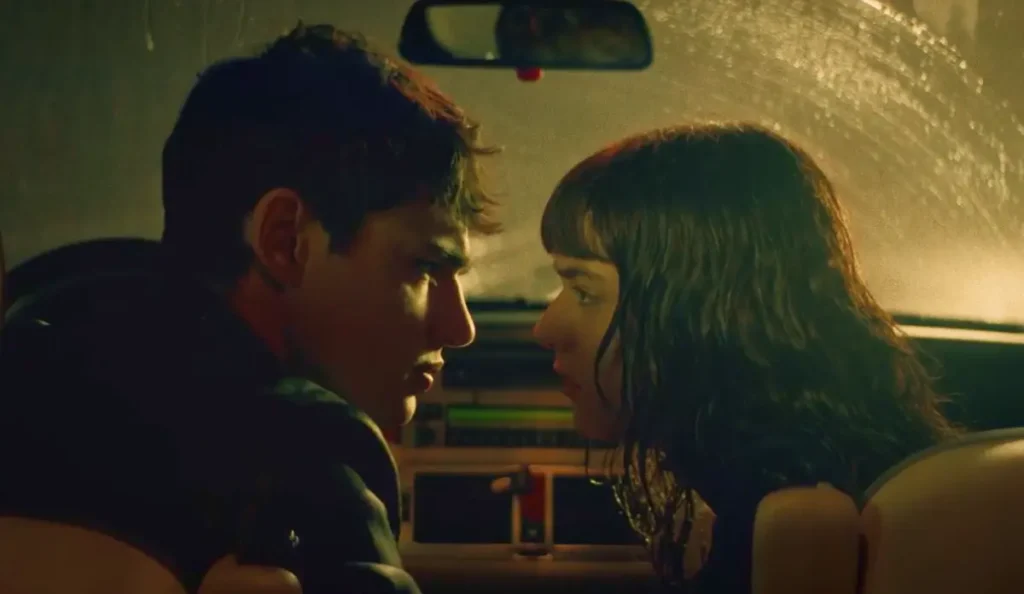 Cna final do filme Diga-me Baixinho