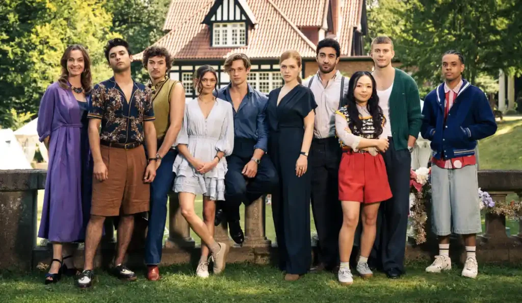 Elenco reunido da 3ª temporada de Maxton Hall