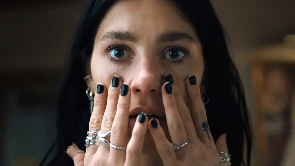 Imagem da série Algo Horrível Vai Acontecer