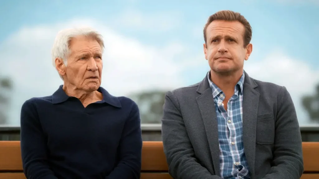 Jason Segel e Harrison Ford em cena da terceira temporada de Falando a Real, que estreia no Apple TV com novos episódios semanais