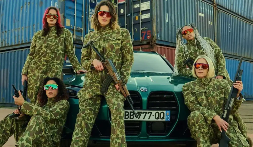 Imagem das personagens centrais de Rainhas da Grana em momento decisivo do último episódio