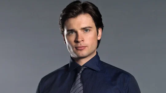 Smallville explode na Netflix e faz público redescobrir seu legado