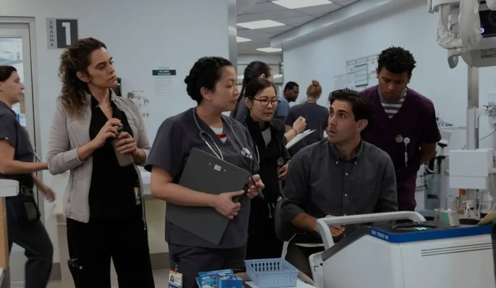 Cena do episódio 9, 3:OO PM, da segunda temporada de The Pitt