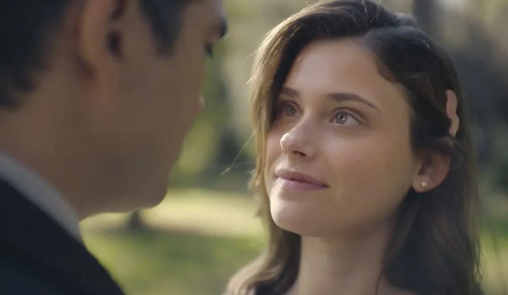 Cena da série A Casa dos Espíritos exibindo personagens principais