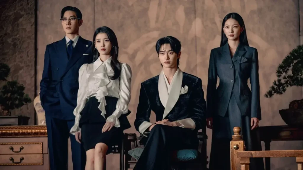 Cena do dorama A Coroa Perfeita com personagens em ambiente que mistura tradição e modernidade
