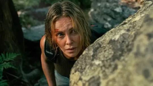 O Jogo do Predador: Charlize Theron enfrenta caçada mortal em filme da Netflix