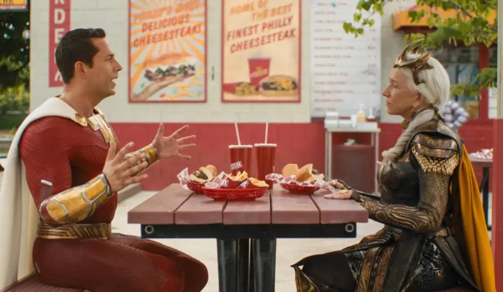 Zachary Levi como Shazam no filme Fúria dos Deuses