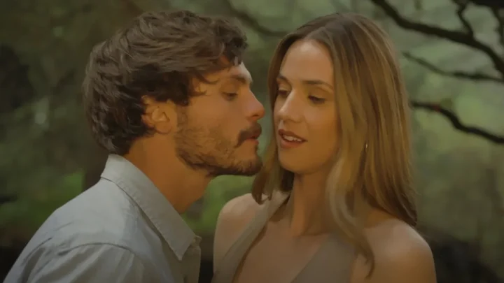 Entre Pai e Filho: drama mexicano conquista público com romance proibido na Netflix