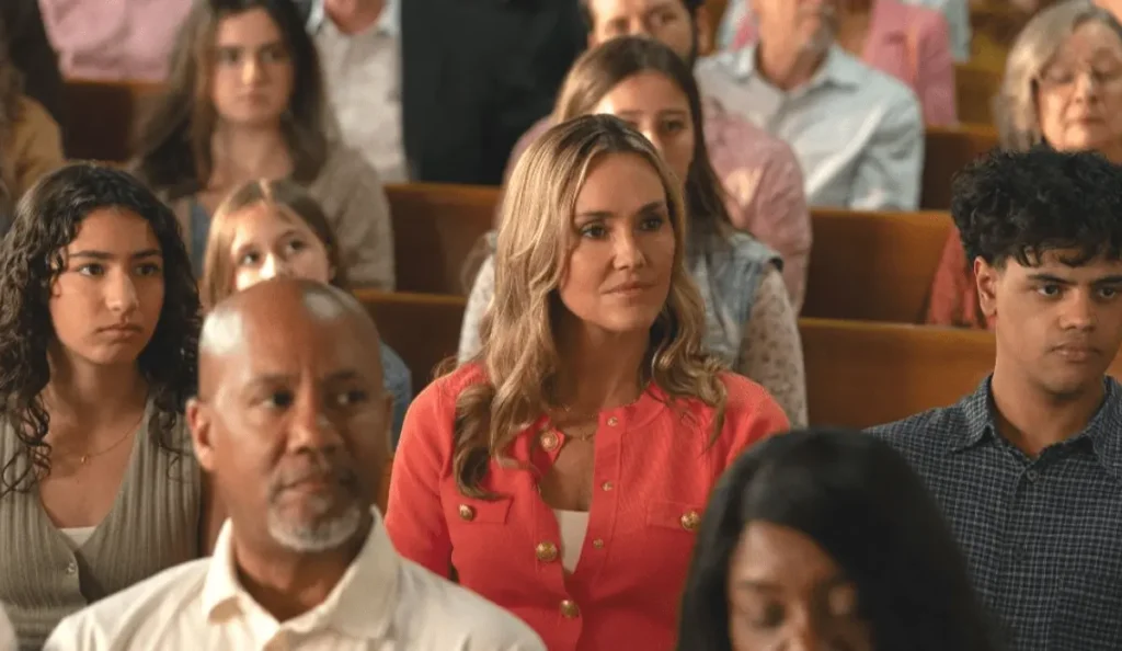 Personagens de Não é Bem Assim em cena da série do Prime Video