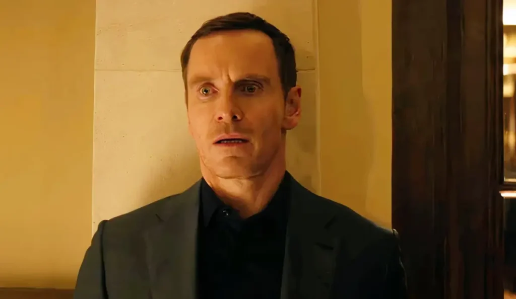 Michael Fassbender em cena da série A Agência, do Paramount+