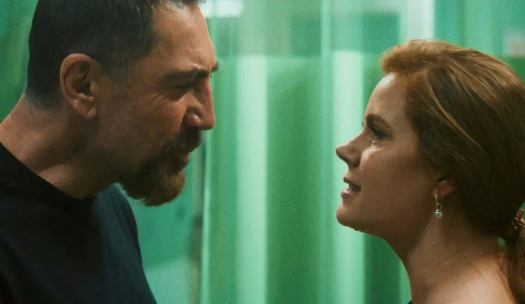 Cena da série Cabo do Medo, suspense psicológico estrelado por Amy Adams e Javier Bardem