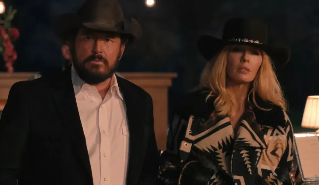 Beth e Rip aparecem em cena da série Rancho Dutton