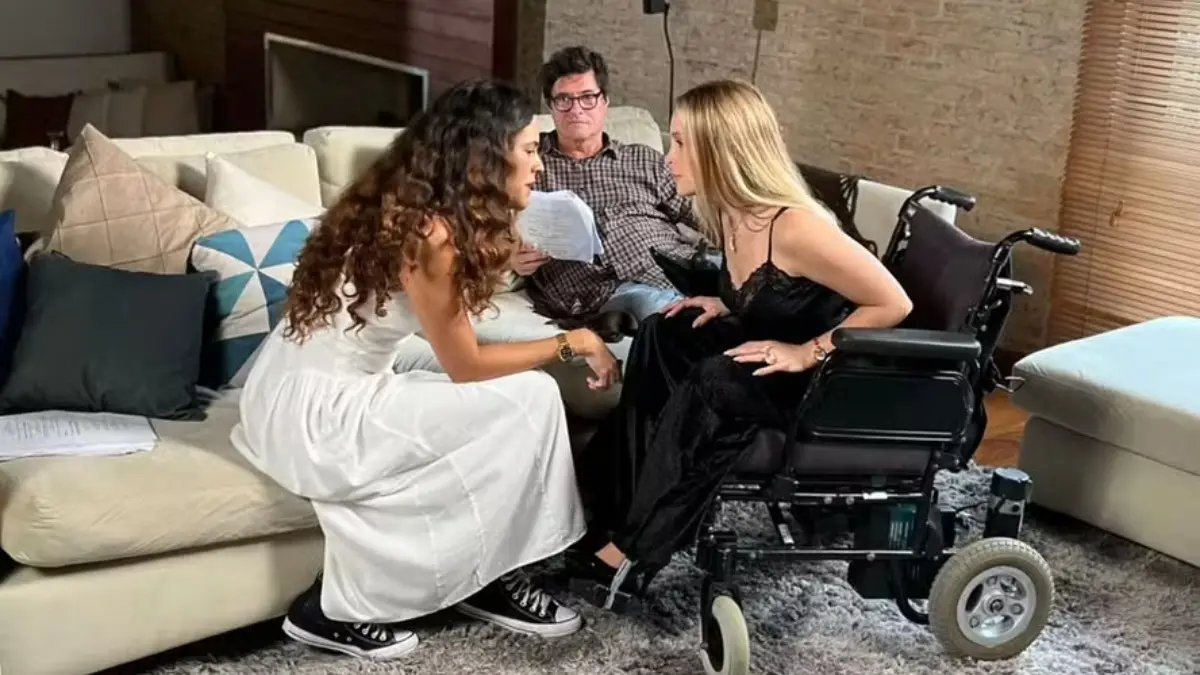 Imagem com os protagonistas de Então É Amor?, do Globoplay