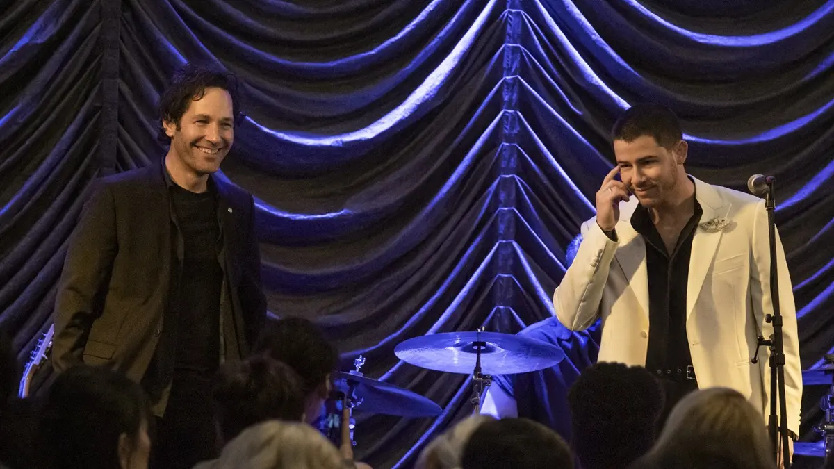 Imagem do filme Hit Para Dois, com Paul Rudd e Nick Jonas