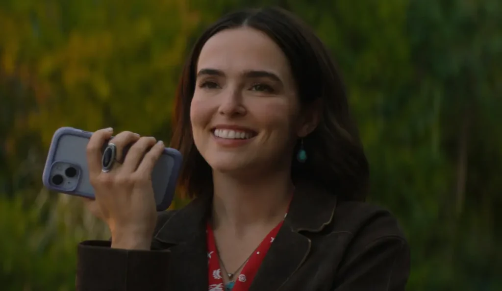 Zoey Deutch em cena do filme Mensagens para Isabelle, da Netflix